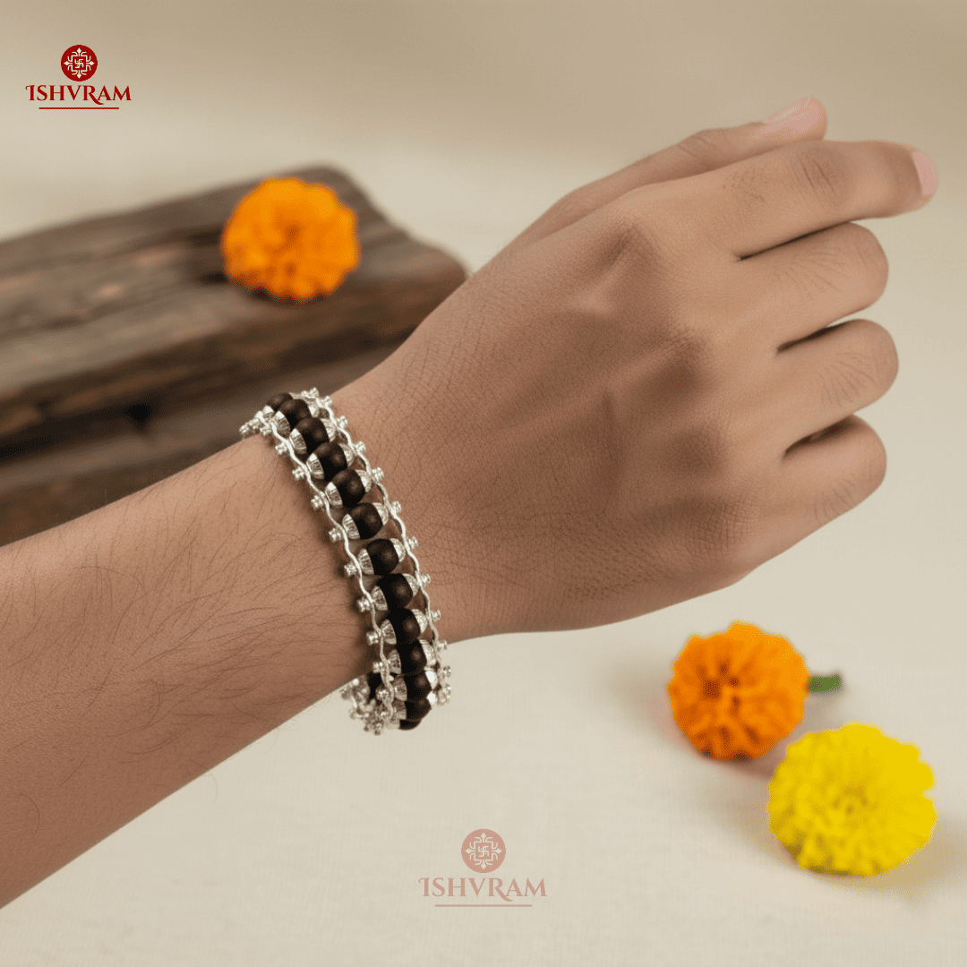 Karungali Bracelet – Natural Protective Charm